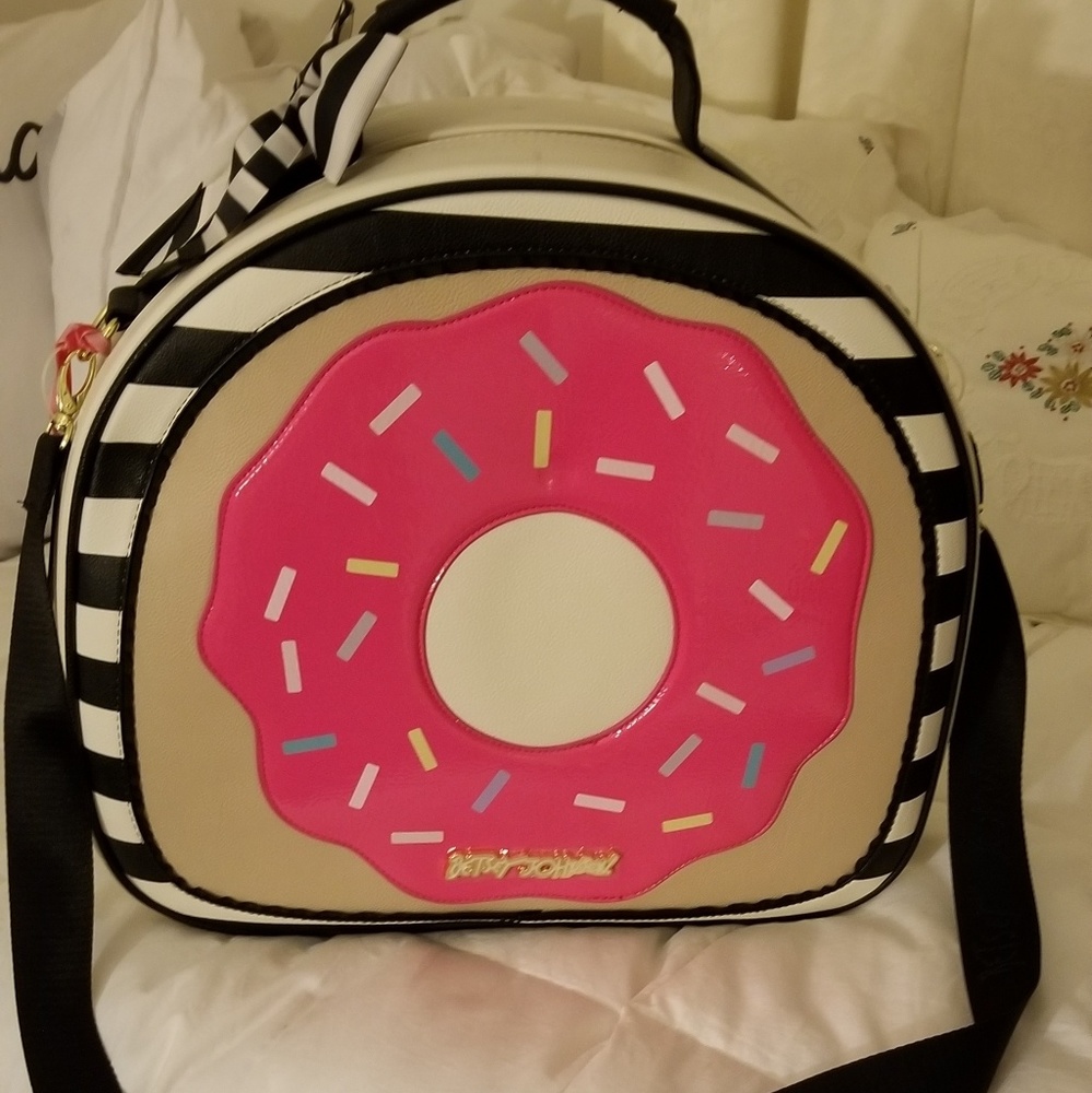 Betsey Johnson New overnite Donut Bag with Strap